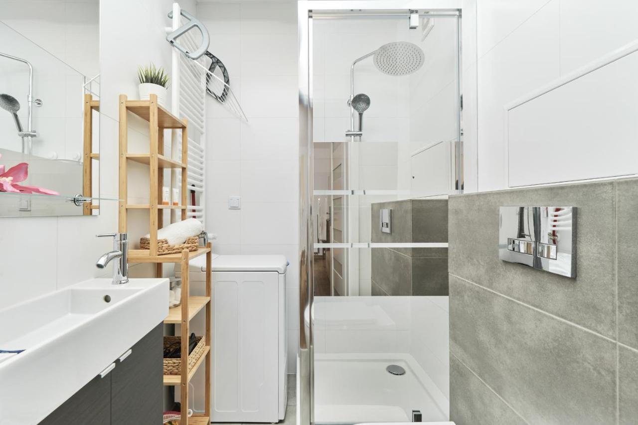 Riverside Apartments Na Grobli By Noclegi Renters 弗罗茨瓦夫 外观 照片